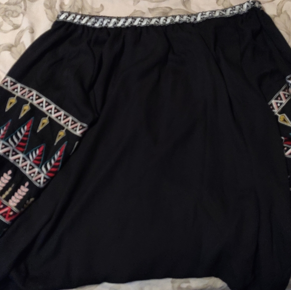 Brand new black cotton blouse colorful embroidered - Picture 4 of 4